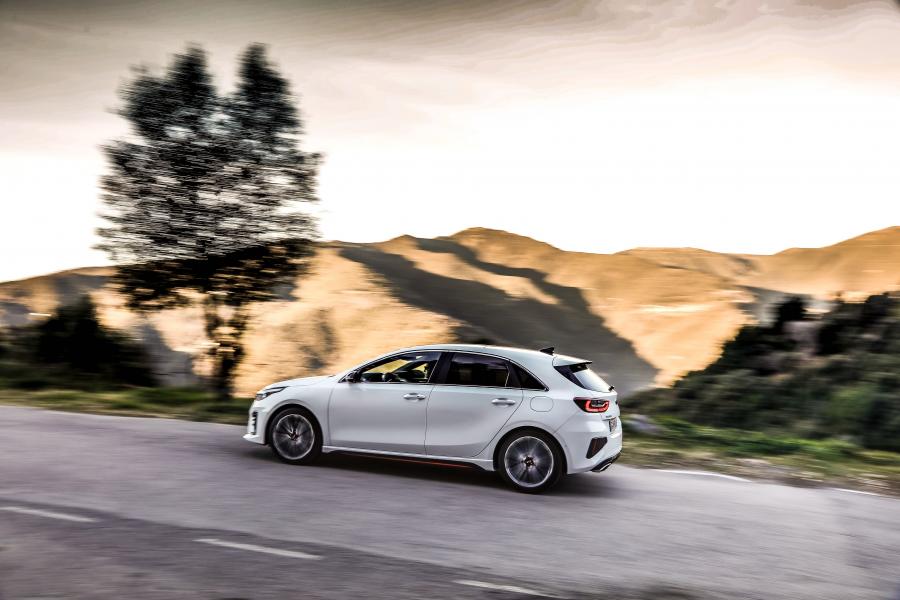  Kia Ceed GT 2018 года  (WW) (фото 33 из 51)